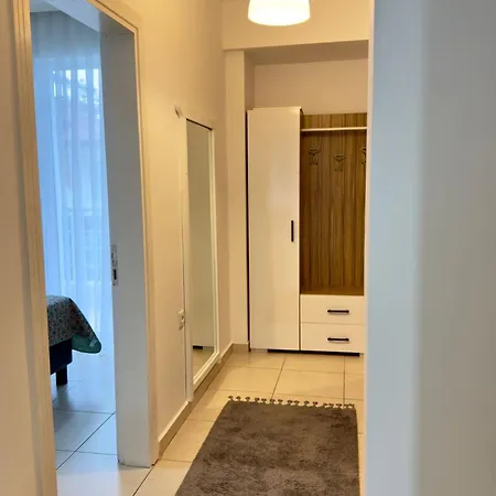 Ayshira Aparts-a Apartment *