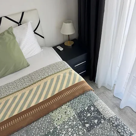 Ayshira Aparts-a Apartment *
