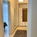 Ayshira Aparts-a Apartament *
