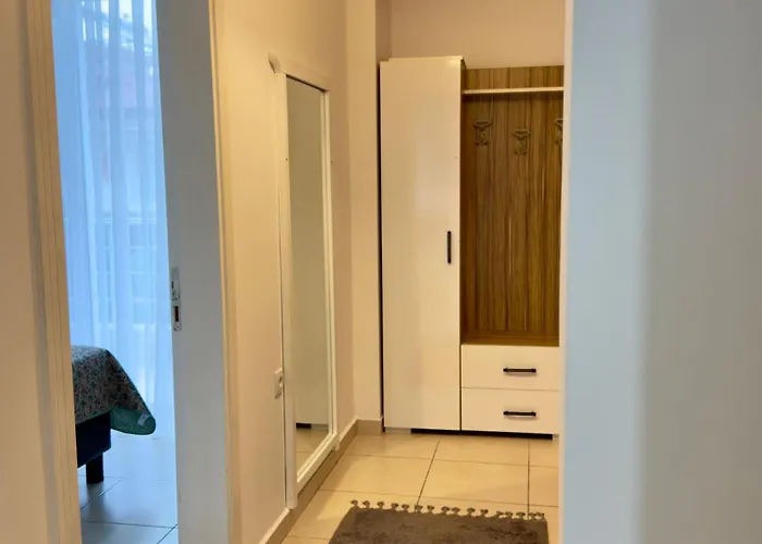 Ayshira Aparts Κεμέρ